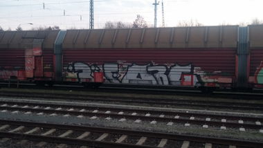 Graffiti Train - Photo by Candyflip - org