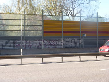 Graffiti Bombing in Magdeburg - Photo by Candyflip - play, eiht