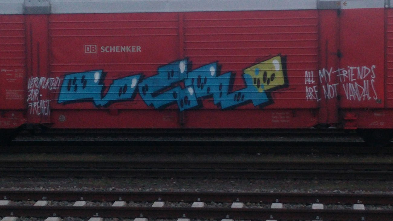 Graffiti Train - Photo by Candyflip - vcu