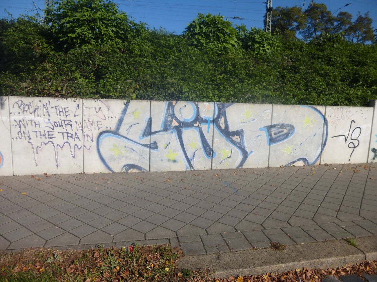 Graffiti Bombing in Magdeburg - Photo by Candyflip - süd, sued