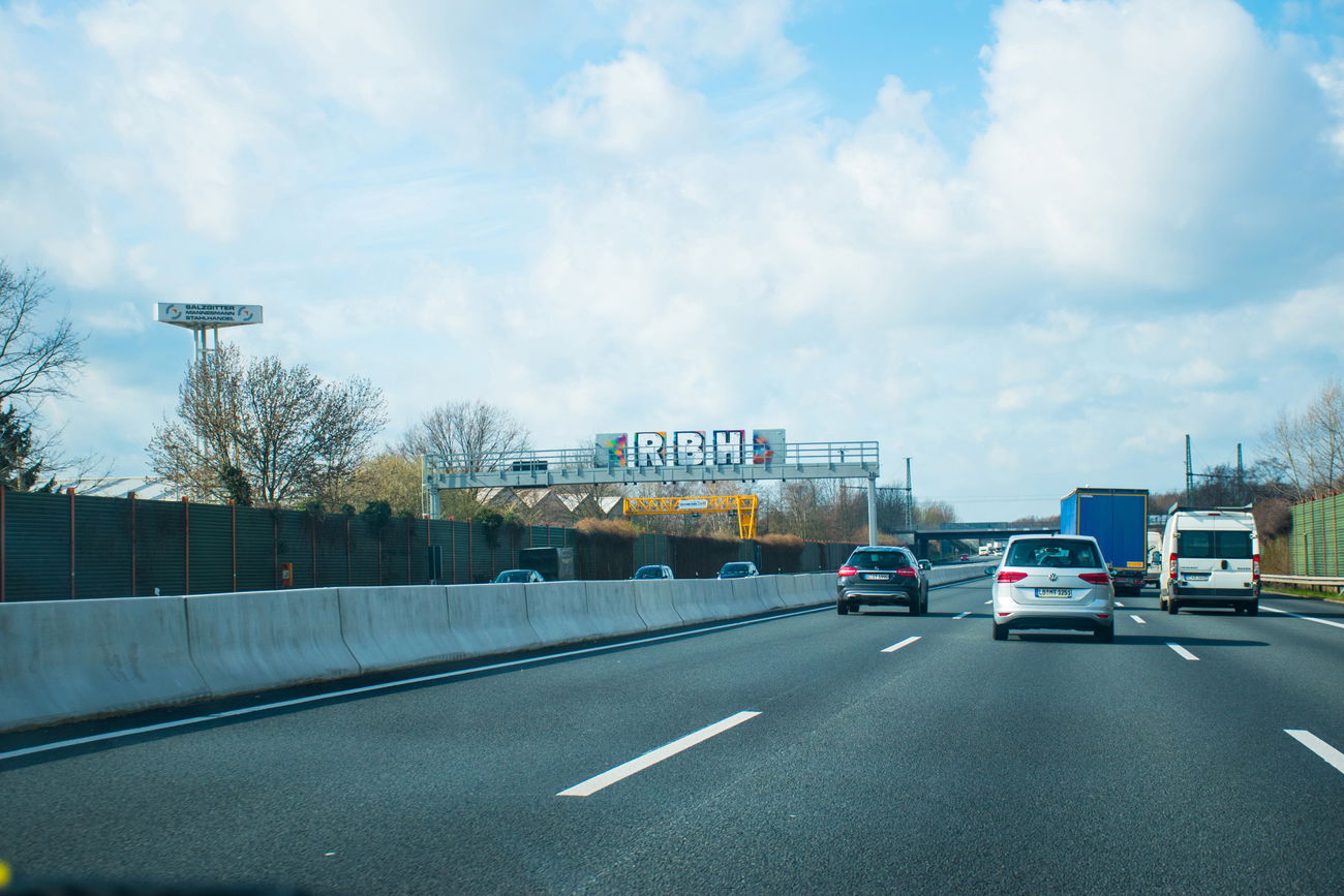 Graffiti Bombing in Hannover - Photo by Candyflip - rbh, ultras, hannover