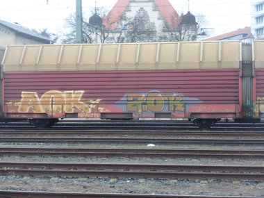 Graffiti Train - Photo by Candyflip - aok, zok