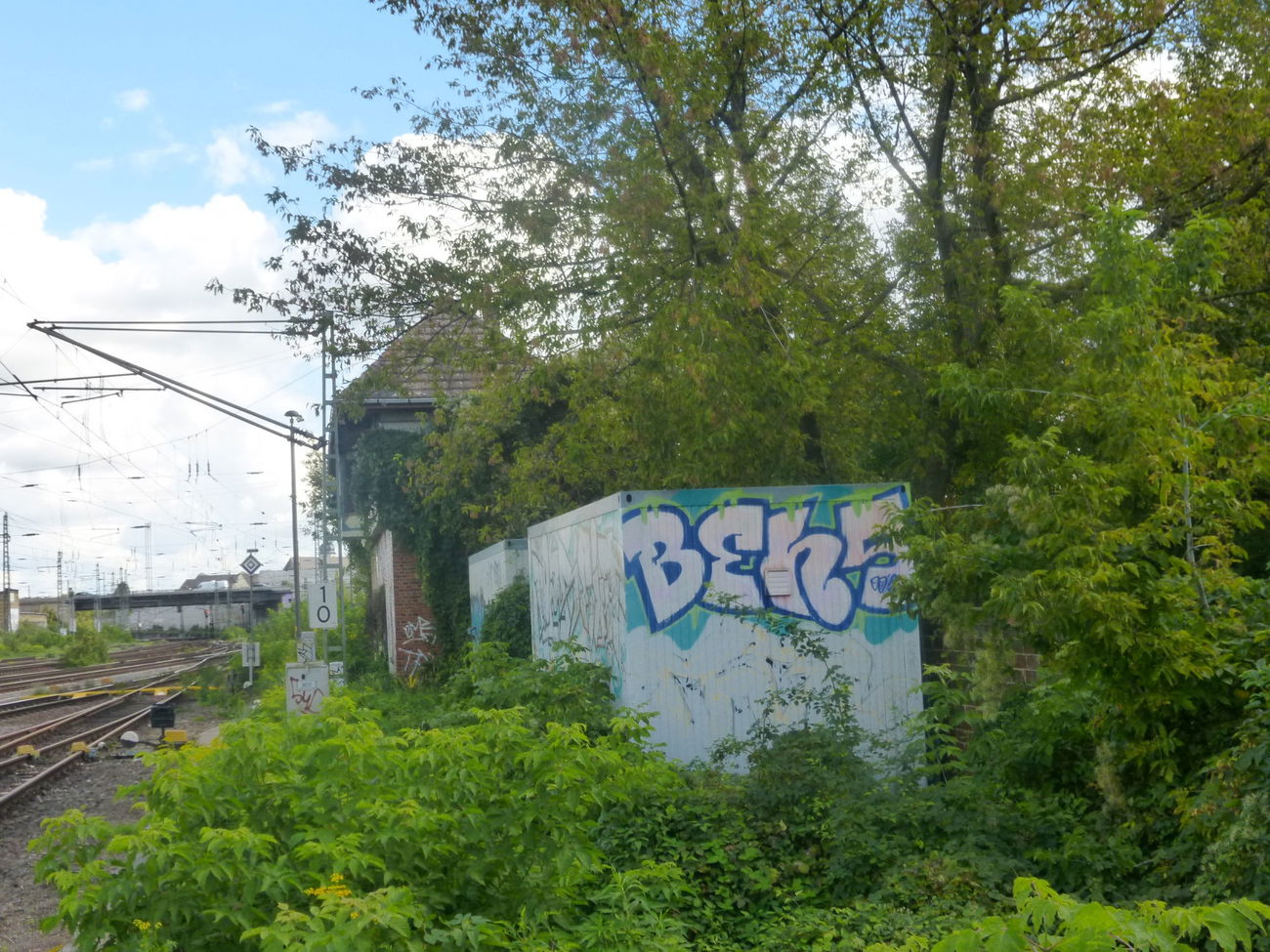 Graffiti Bombing in Magdeburg - Photo by Candyflip - bens, oo, ohoh