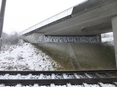 Graffiti Bombing in Braunschweig - Photo by Candyflip - slack, fink, news (1999)