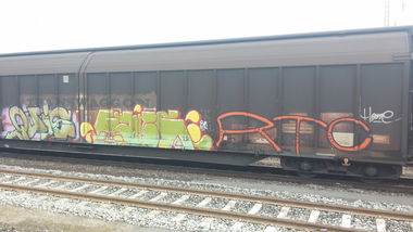 Graffiti Wall - Photo by Candyflip - hains, org, rtc