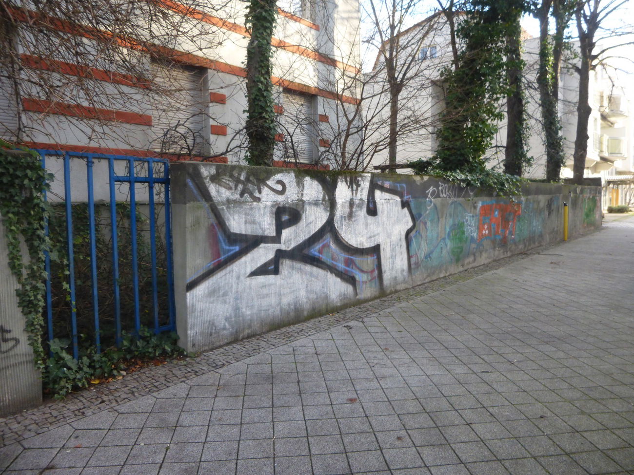 Graffiti Bombing in Magdeburg - Photo by Candyflip - 24, 24er