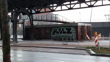 Graffiti Bombing in Hamburg - Photo by Candyflip - rblz, hamburg