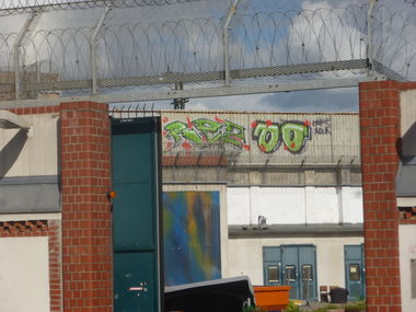 Graffiti Bombing in Magdeburg - Photo by Candyflip - rez, oo, ohoh