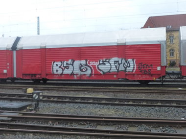 Graffiti Train - Photo by Candyflip - bsg, sfm