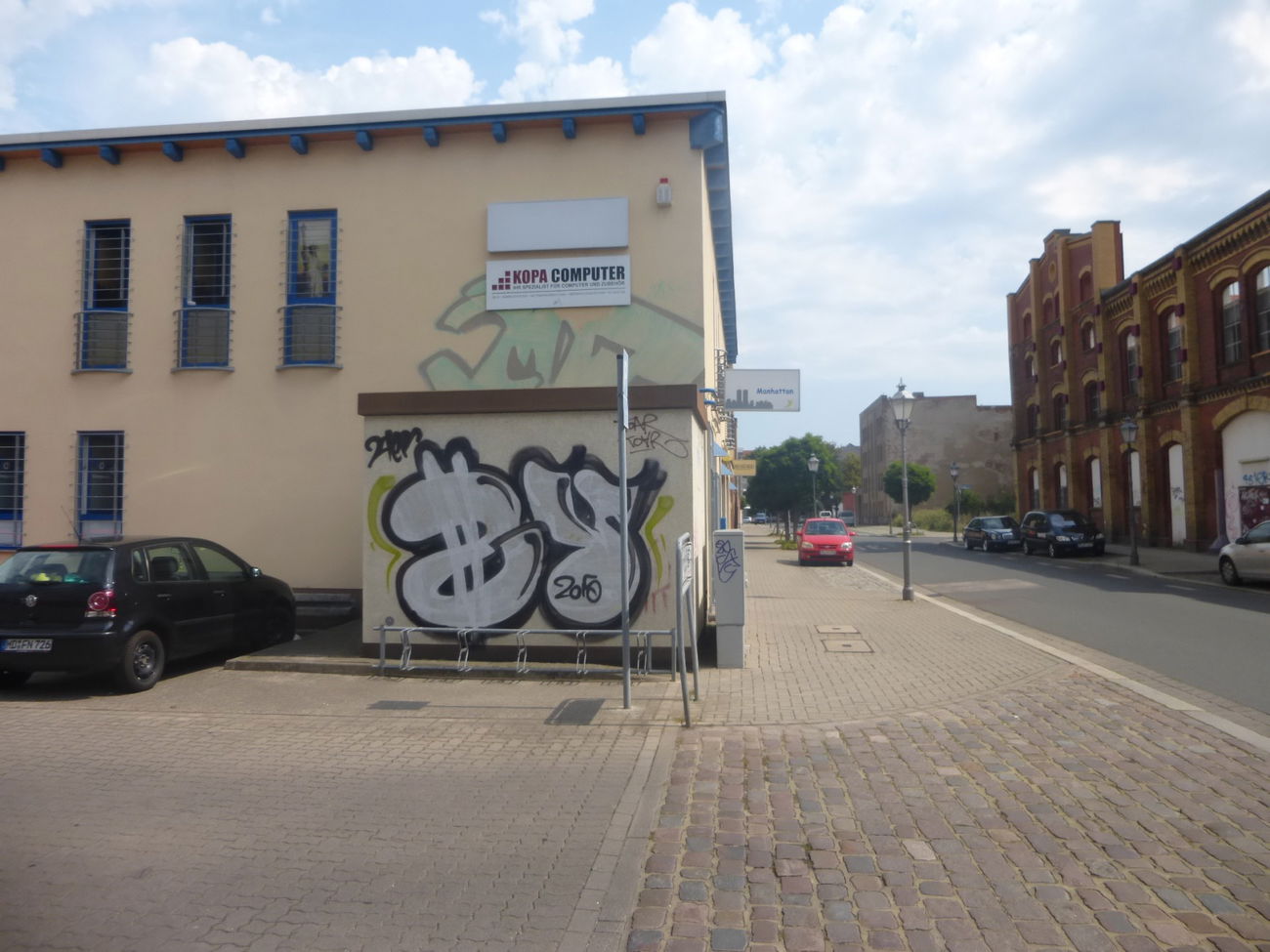 Graffiti Bombing in Magdeburg - Photo by Candyflip - md, 24, 24er