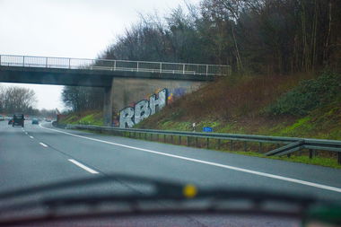 Graffiti Bombing in Hannover - Photo by Candyflip - rbn, ultras, hsv