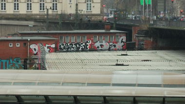 Graffiti Bombing in Hamburg - Photo by Candyflip - gbr, dsf, hamburg