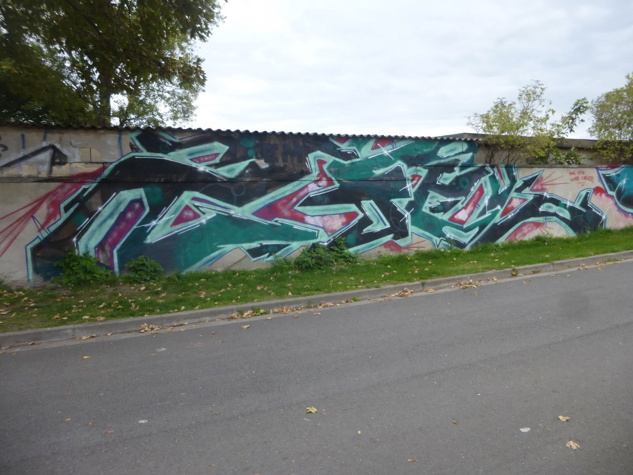 Graffiti Bombing in Magdeburg - Photo by Candyflip - oo, ohoh, 2fel