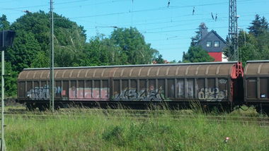Graffiti Train - Photo by Candyflip