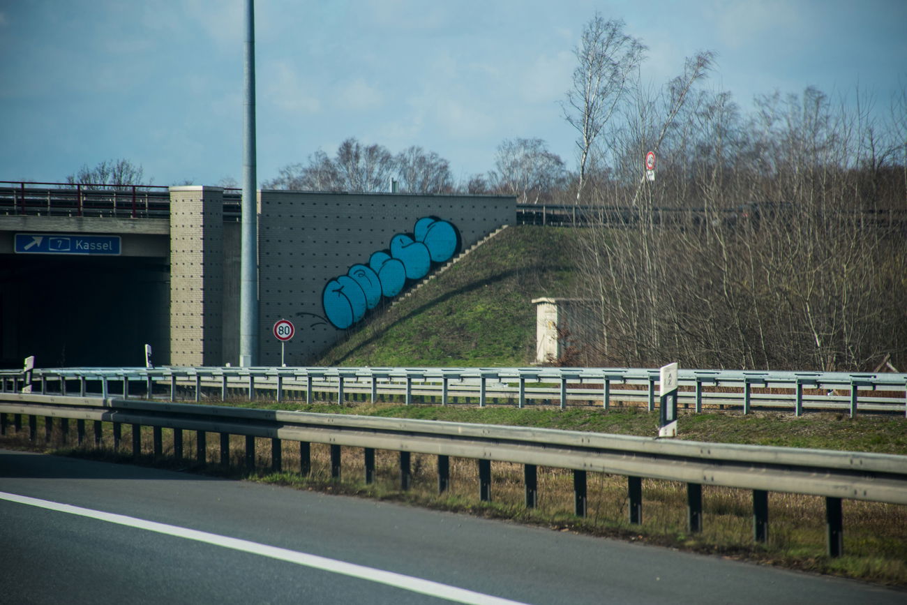 Graffiti Bombing in Hannover - Photo by Candyflip - moses