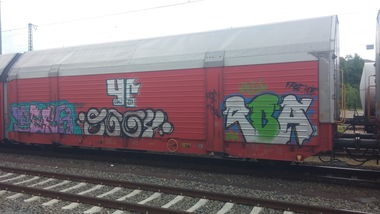 Graffiti Train - Photo by Candyflip