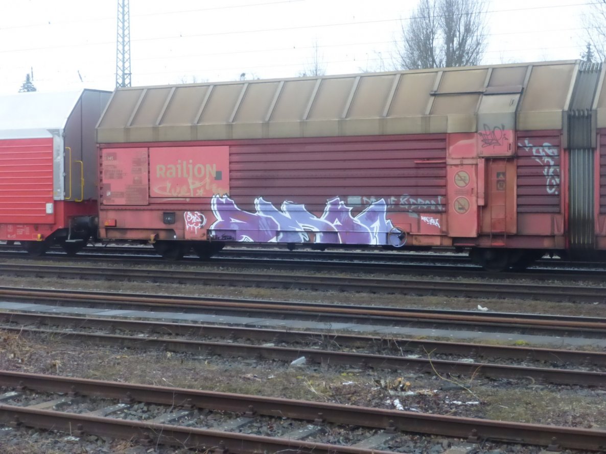 Graffiti Train - Photo by Candyflip