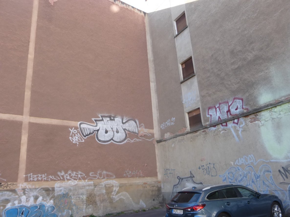 Graffiti Bombing in Magdeburg - Photo by Candyflip - oo, ohoh, wx