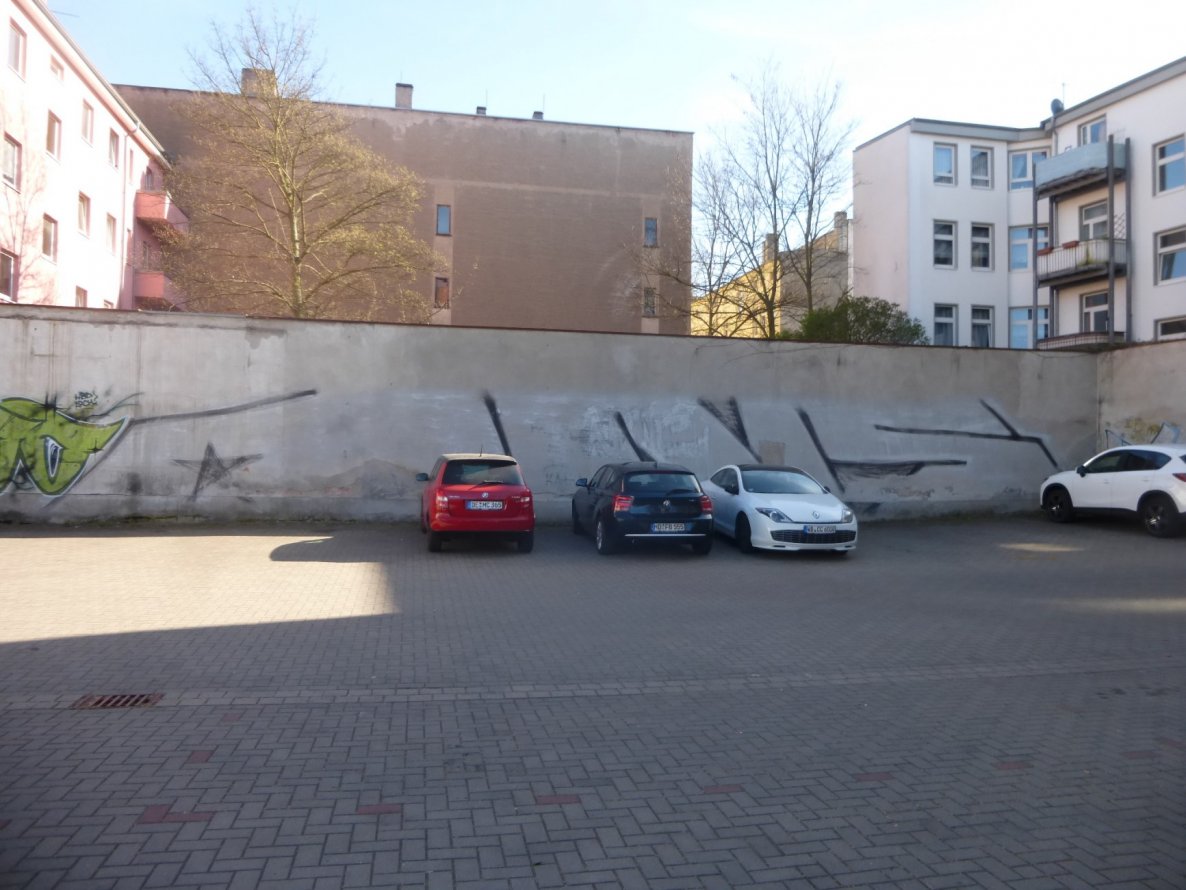 Graffiti Bombing in Magdeburg - Photo by Candyflip - ons