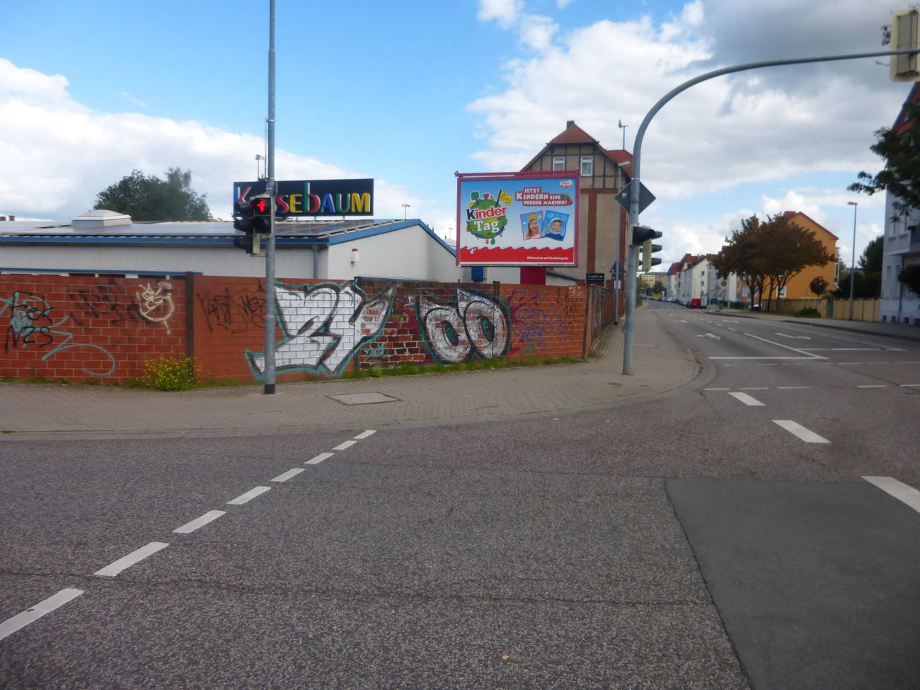 Graffiti Bombing in Magdeburg - Photo by Candyflip - oo, ohoh, 24