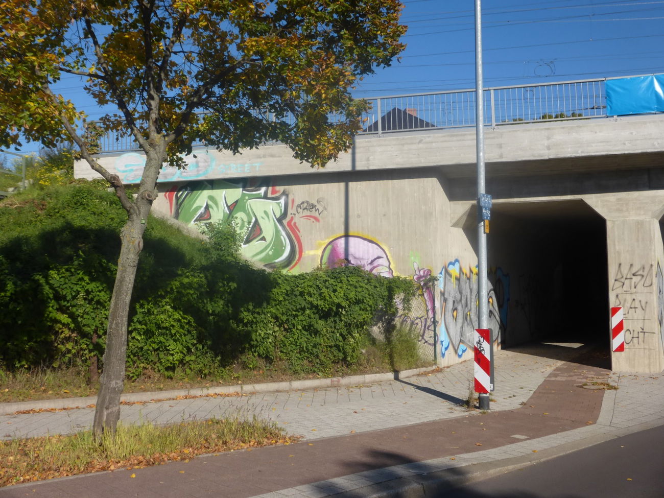 Graffiti Bombing in Magdeburg - Photo by Candyflip - oo, ohoh, cools