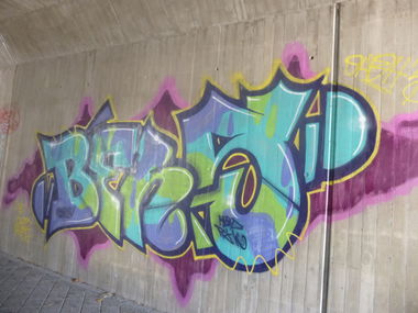 Graffiti Bombing in Magdeburg - Photo by Candyflip - bens, oo, ohoh