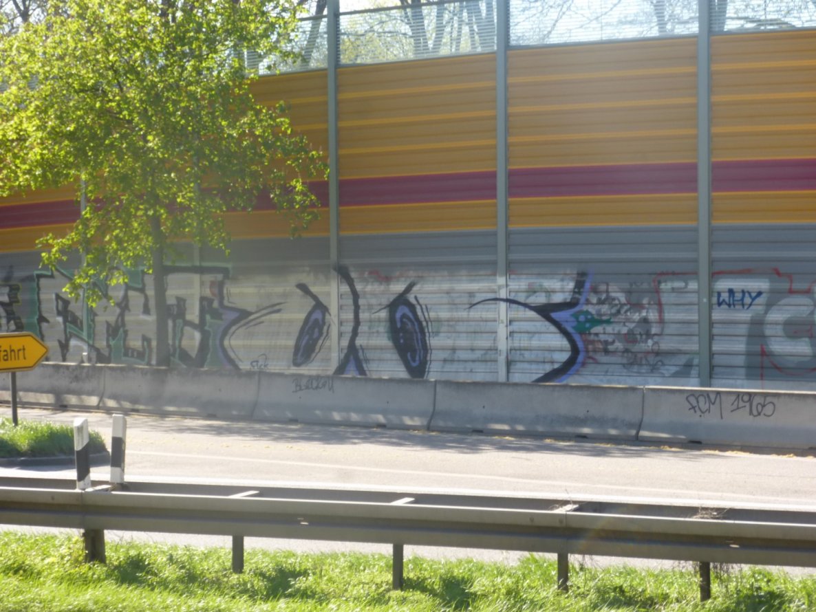 Graffiti Bombing in Magdeburg - Photo by Candyflip - oo, ohoh