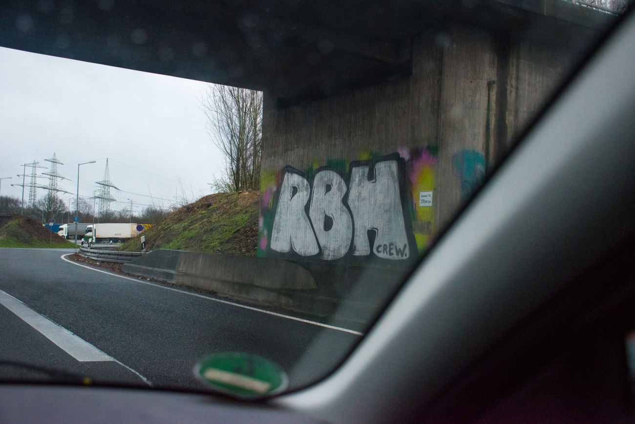 Graffiti Bombing in Deutschland - Photo by Candyflip - rbh, ultras, hsv