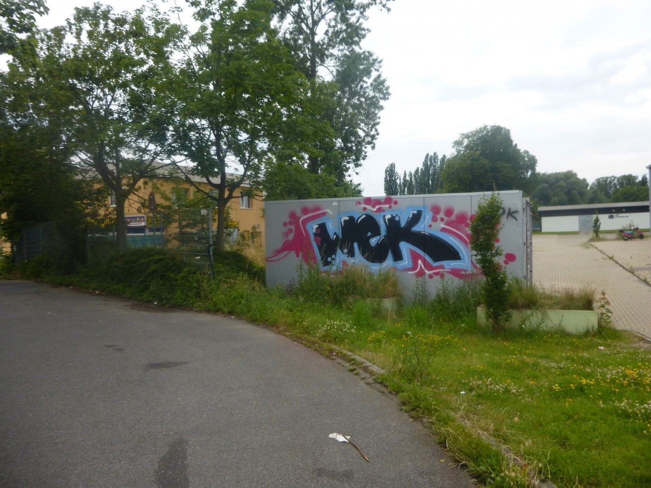 Graffiti Bombing in Braunschweig - Photo by Candyflip - wek, braunschweig