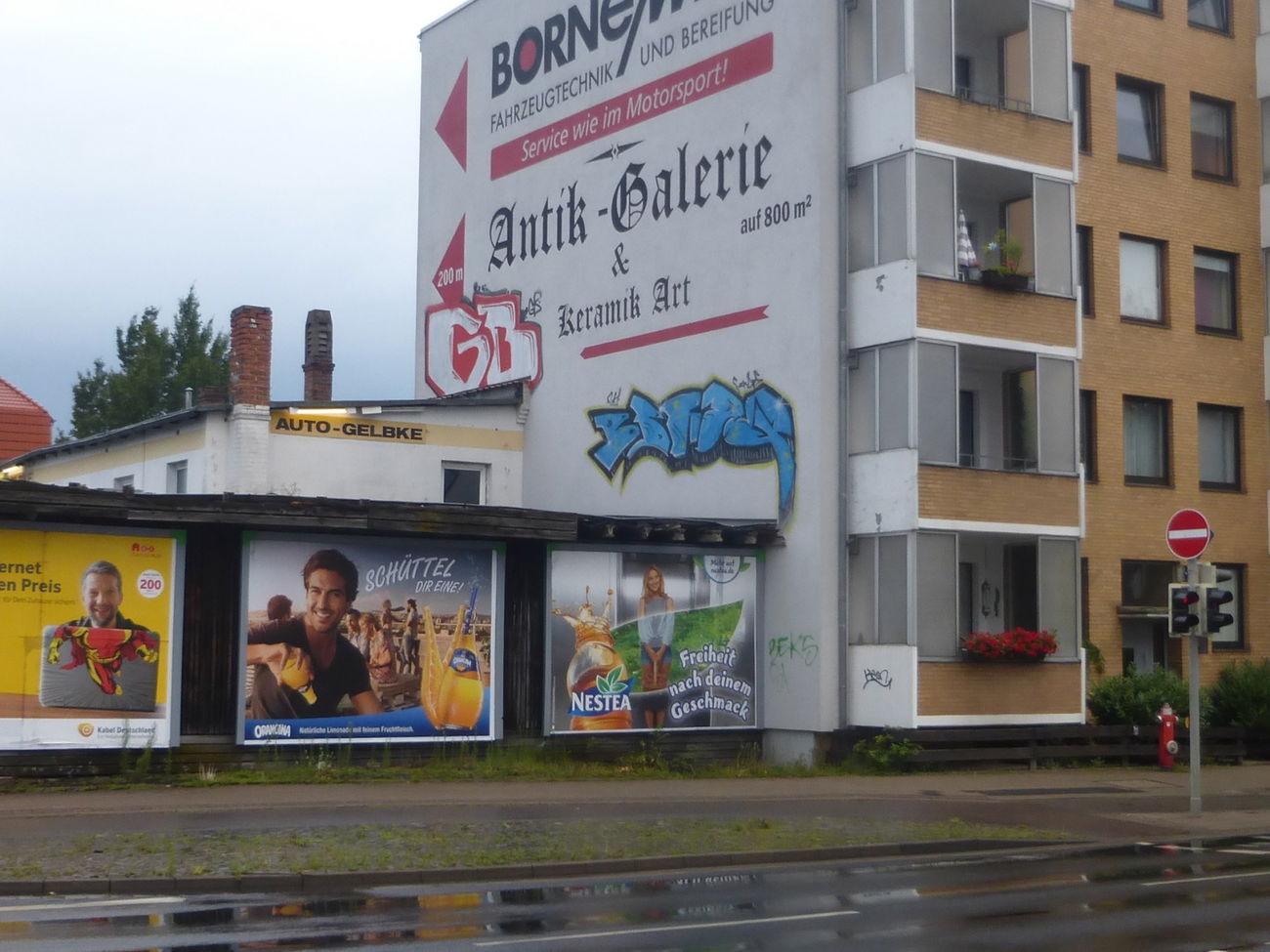 Graffiti Bombing in Braunschweig - Photo by Candyflip