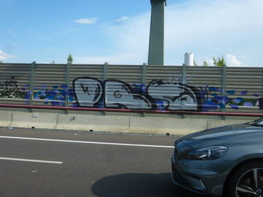Graffiti Bombing in Braunschweig - Photo by Candyflip - prs