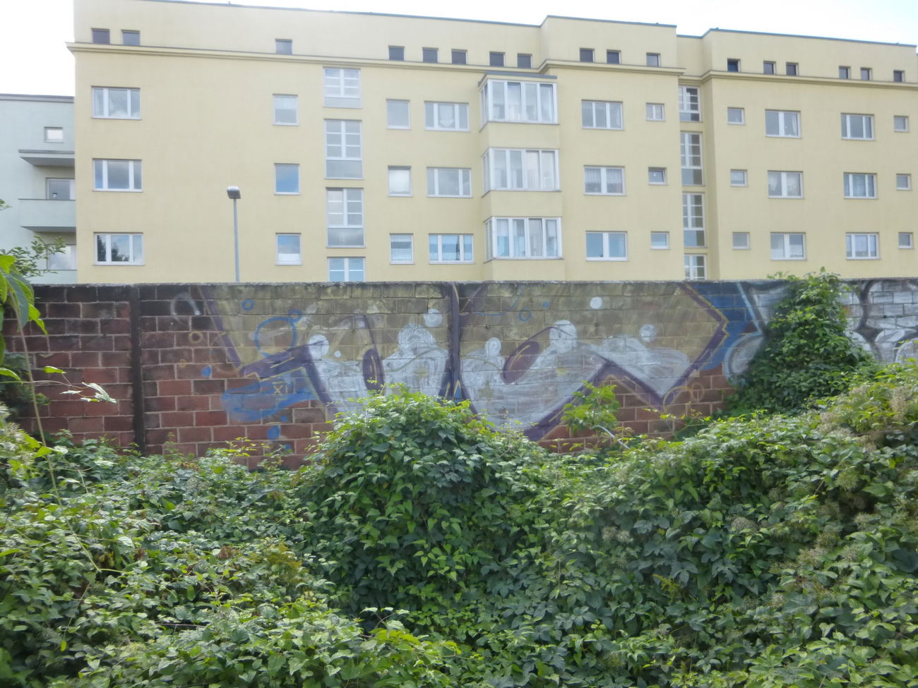 Graffiti Bombing in Magdeburg - Photo by Candyflip - oo, ohoh