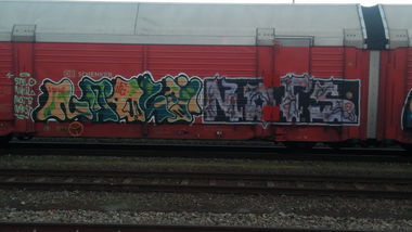 Graffiti Train - Photo by Candyflip