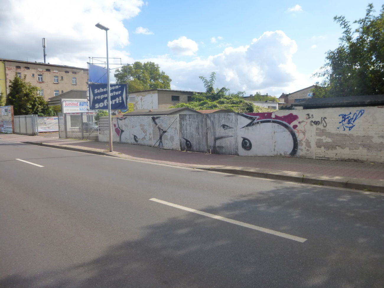 Graffiti Bombing in Magdeburg - Photo by Candyflip - oo, oos, ohoh