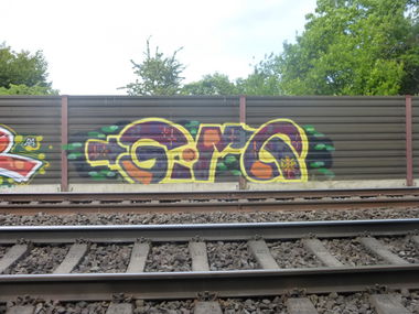Graffiti Bombing - Photo by Candyflip - gimo (2015)
