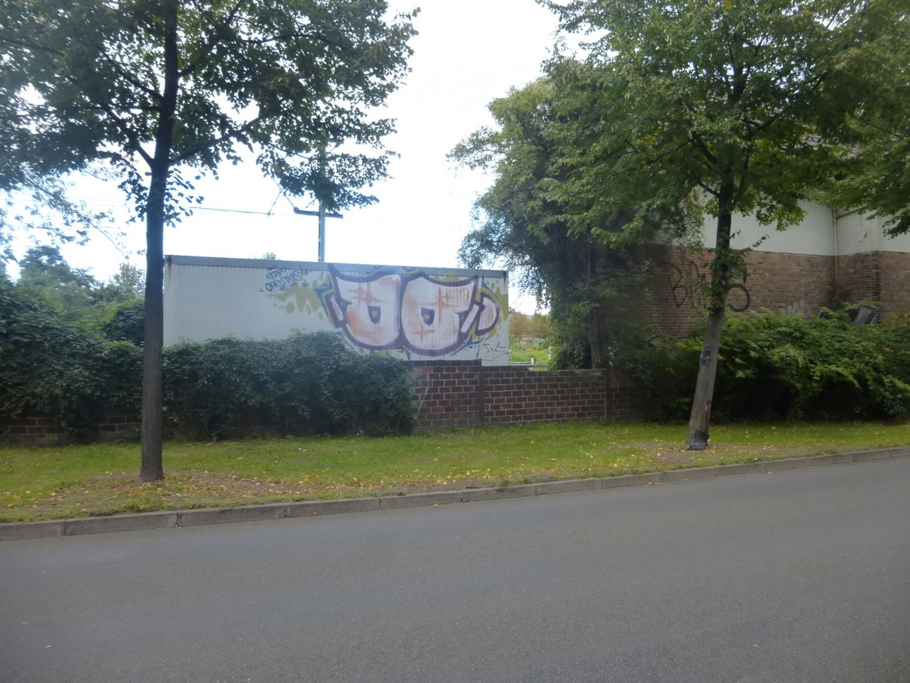 Graffiti Bombing in Magdeburg - Photo by Candyflip - oo, ohoh