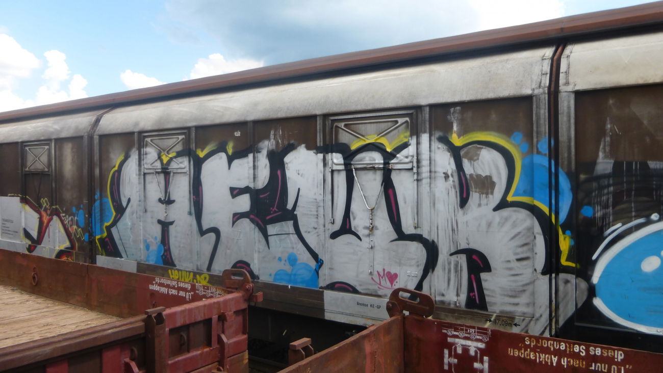 Graffiti Train in Braunschweig - Photo by Candyflip - heuk, braunschweig