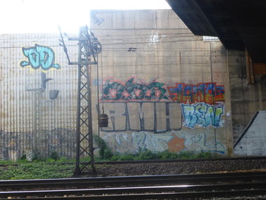 Graffiti Bombing in Magdeburg - Photo by Candyflip - oo, ohoh, yamas