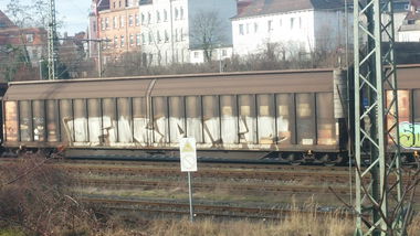 Graffiti Train - Photo by Candyflip - fka, tp