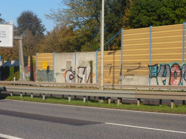 Graffiti Bombing in Magdeburg - Photo by Candyflip - 24, 24er, 45