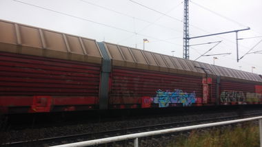 Graffiti Train - Photo by Candyflip