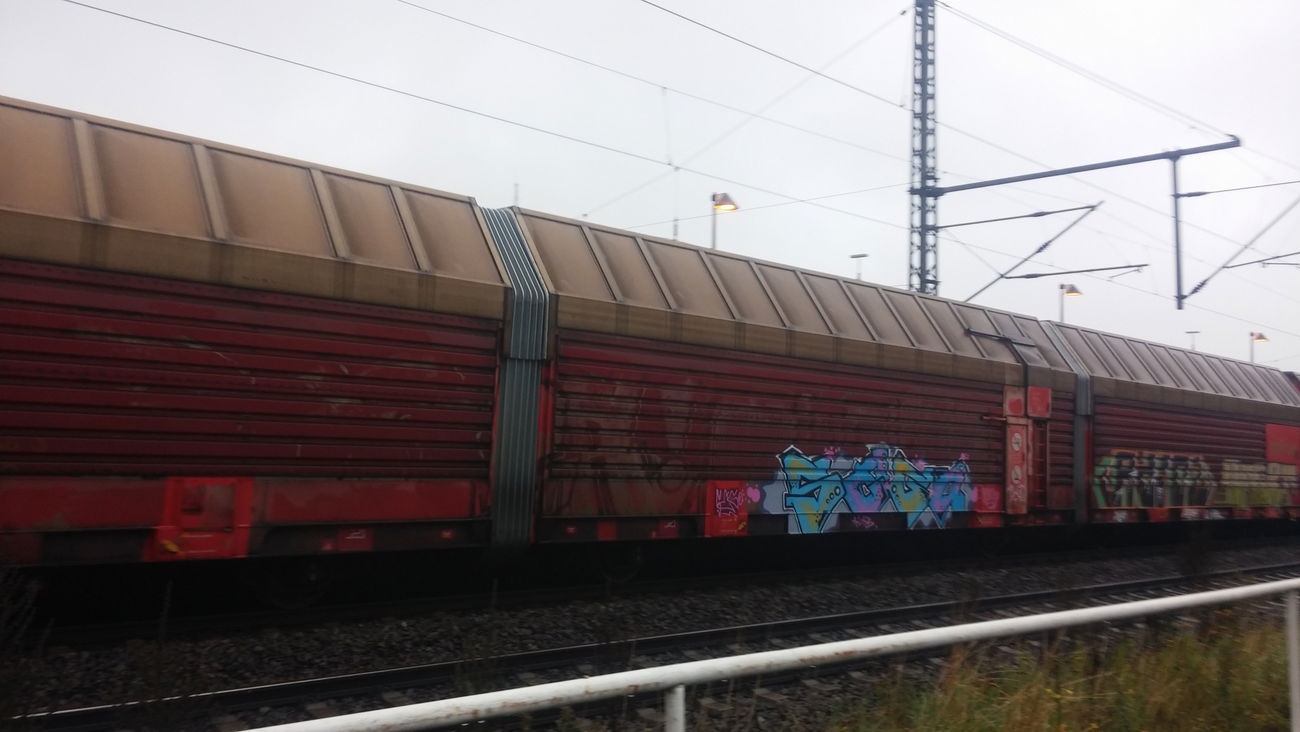 Graffiti Train - Photo by Candyflip