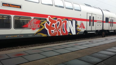 Graffiti Train - Photo by Candyflip