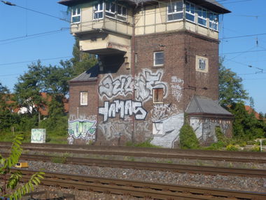Graffiti Bombing in Magdeburg - Photo by Candyflip - oo, ohoh, yamas