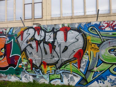 Graffiti Bombing in Magdeburg - Photo by Candyflip - süd, sued, magdeburg