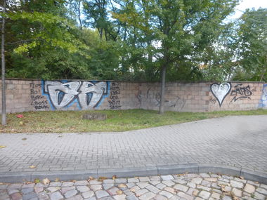 Graffiti Bombing in Magdeburg - Photo by Candyflip - oo, ohoh, caps