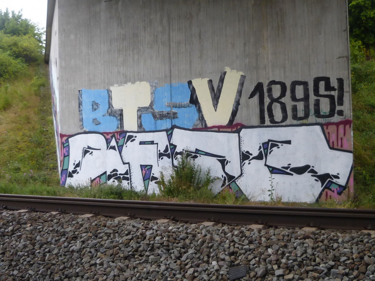 Graffiti Bombing in Deutschland - Photo by Candyflip - ra, dq