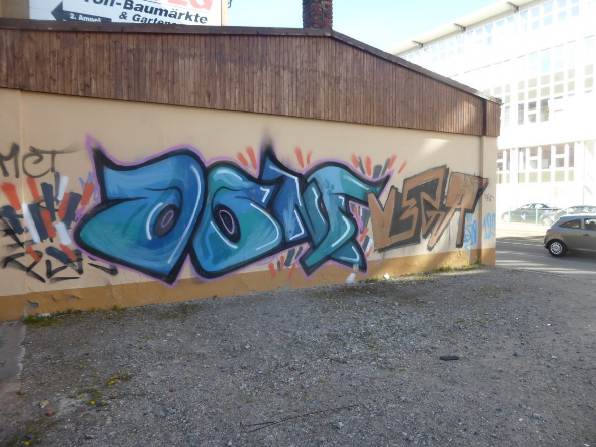 Graffiti Bombing in Magdeburg - Photo by Candyflip - oo, ohoh, nf