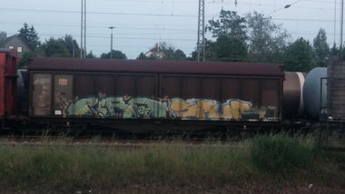 Graffiti Train - Photo by Candyflip