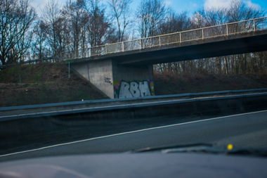 Graffiti Bombing in Hannover - Photo by Candyflip - rbh, ultras, hannover